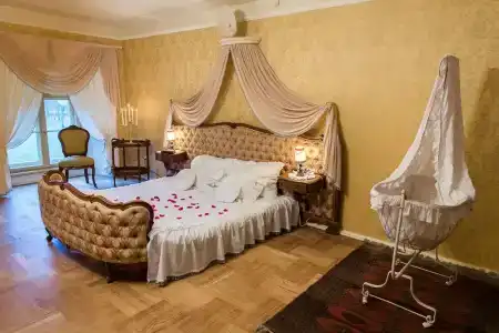 Pakruojis Manor's Palace Boutique - 3