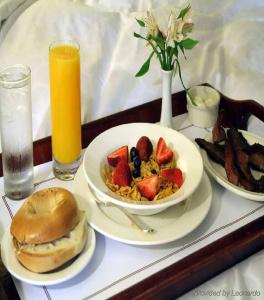 DoubleTree by Hilton Houston Intercontinental Airport - 11