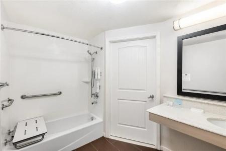 Hampton Inn Portland East - 50