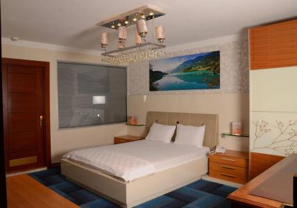 Business Grand - 3