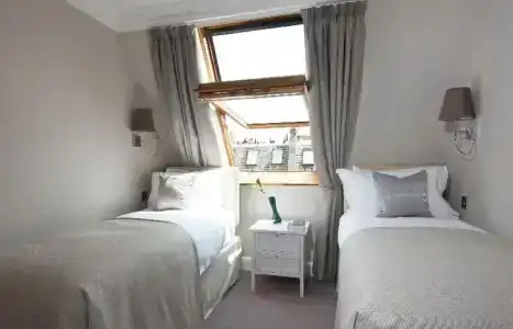 Manson Place - 80