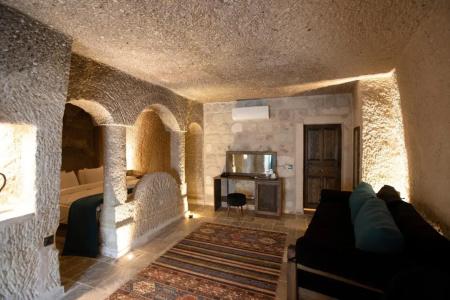 Medusa Cave - 5