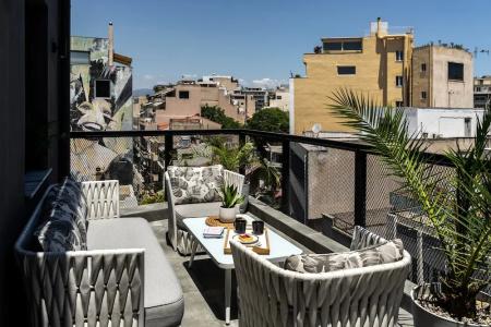 Melo Athens - 201