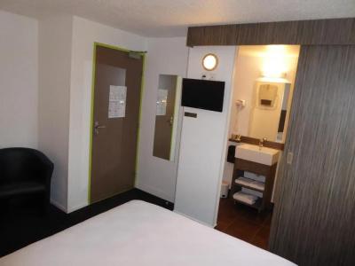 Hôtel Le Cosy Blois Villebarou - 39