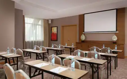 DoubleTree by Hilton Almaty - 25