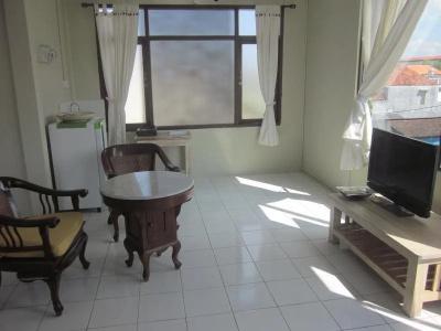 Urbanview Wayan Mansion - 0