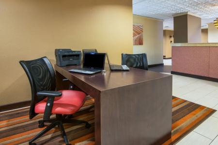 Holiday Inn Express-Central - 9