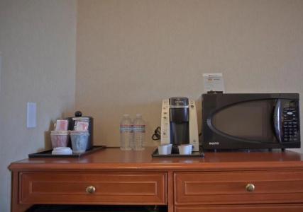 Hilton Garden Inn/Journal Center - 36