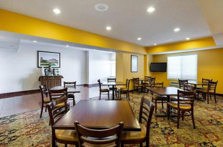 Quality Inn & Suites West Chase - 25