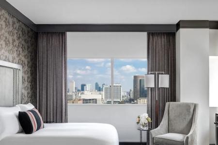 Loews Vanderbilt - 72