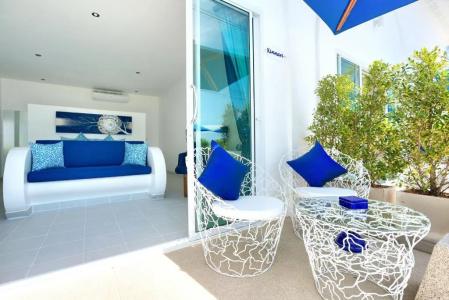 La Perle Luxury Boutique - 75