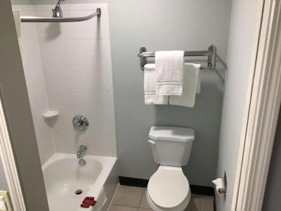 SureStay Studio by Best Western - 82