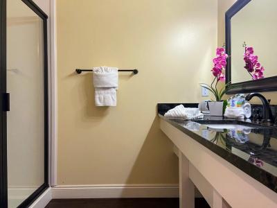30-A Inn & Suites - 153