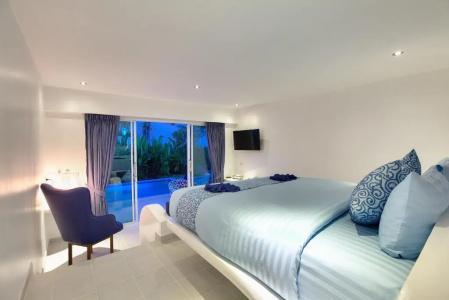 La Perle Luxury Boutique - 76