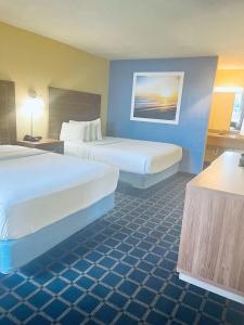 Days Inn by Wyndham Orlando Near Millenia Mall - 40