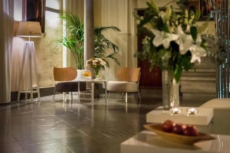 Gar Anat Boutique - 11