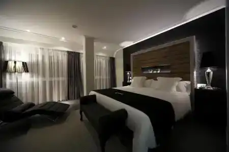 Capitol Boutique - 46