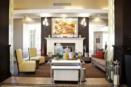 Hilton Garden Inn - 10