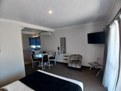 Palm City Motor Inn - 72