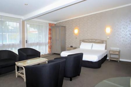 The Avenue - 125
