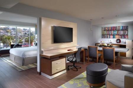 Courtyard by Marriott Queretaro - 39