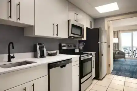 Holiday Inn & Suites, An Ihg - 83