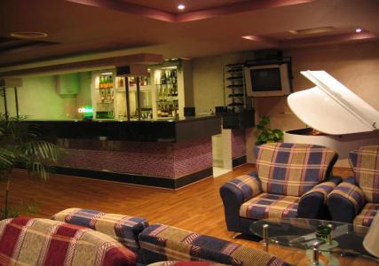 Ritz Garden - 1