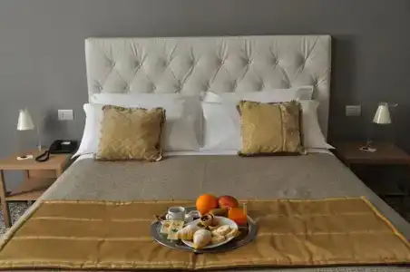 Hnn Luxury Suites - 23