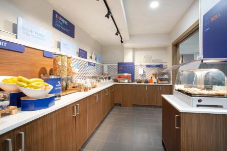 Holiday Inn Express & Suites, an IHG - 27