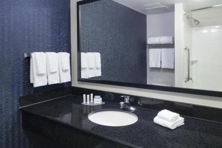 Fairfield Inn & Suites Kansas City - 27