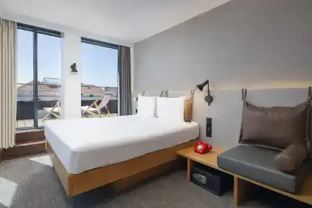 Moxy Lisbon City - 36