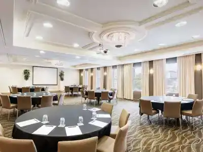 Novotel Cathedral Square - 28