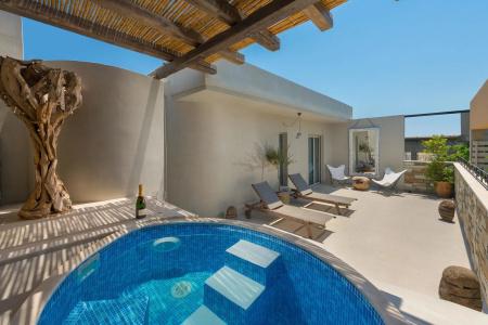 Elakati Luxury Boutique - Adults Only - 18