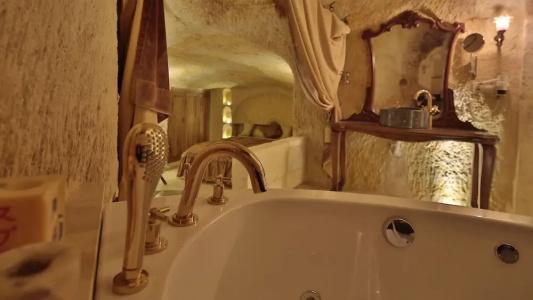 Golden Cave Suites - 78