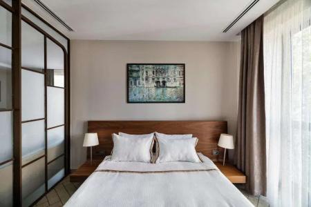 Upsuites - 36