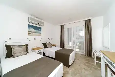 Costa Sariyaz - 51