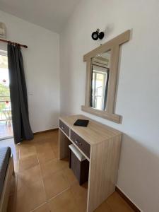 Sandy Beach Studios - 110