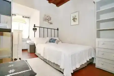 Gina Guest House - 4
