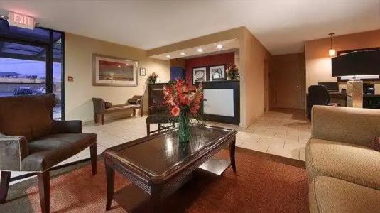 Quality Inn - 11