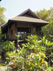 Beyond The Blue Horizon Boutique Bungalows - 46