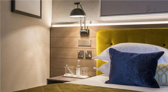 Sloane Place - 5