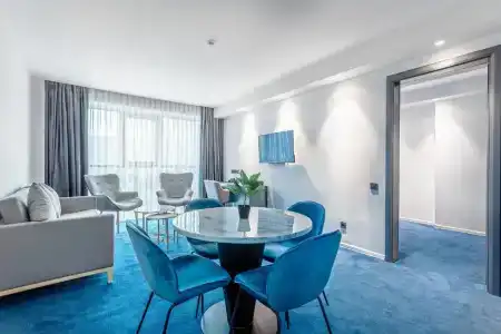 Ramada by Wyndham Tbilisi Old City - 39