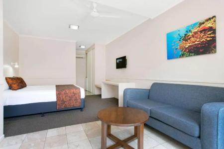 Comfort Inn City - 49