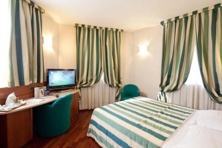 Mirage Sure Hotel Collection by Best Western - 3