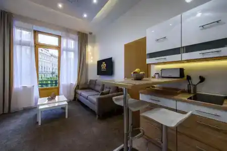 Karoly Corner Residences - 40