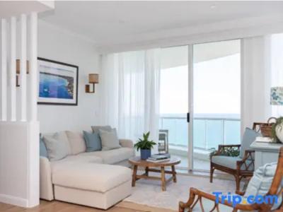 Pacific Views - 90
