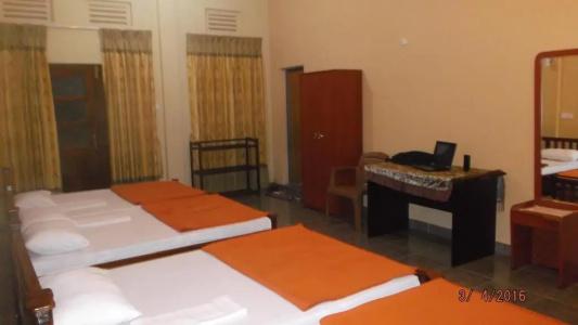 Anura Guest Inn - 45