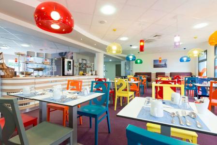 Kyriad La Rochelle Centre - Les Minimes - 24