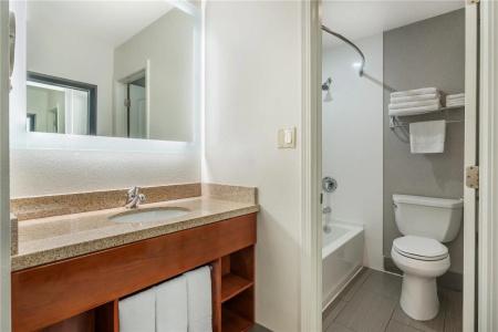 Best Western Plus Clocktower Inn - 44