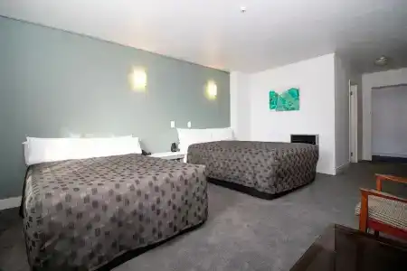 The Avenue - 111